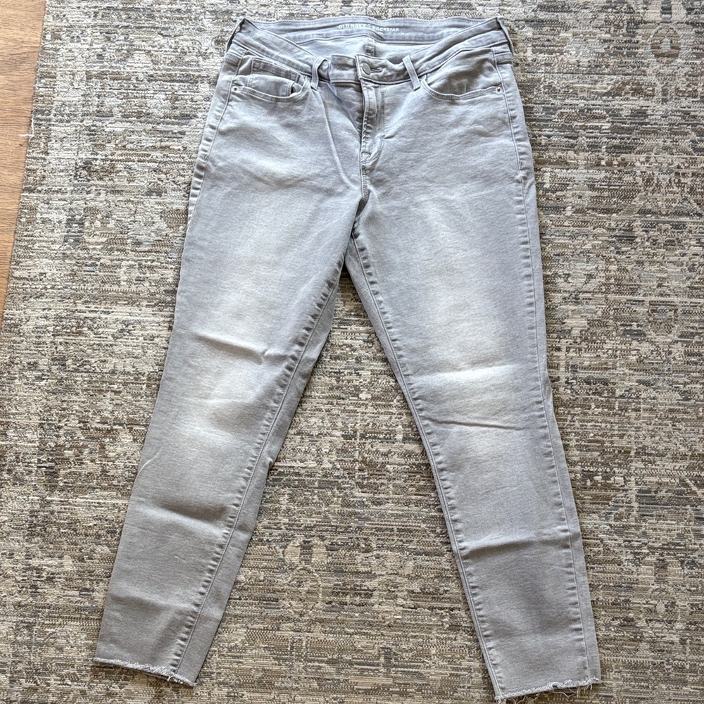 Old Navy Women’s Skinny Jeans — Light Gray